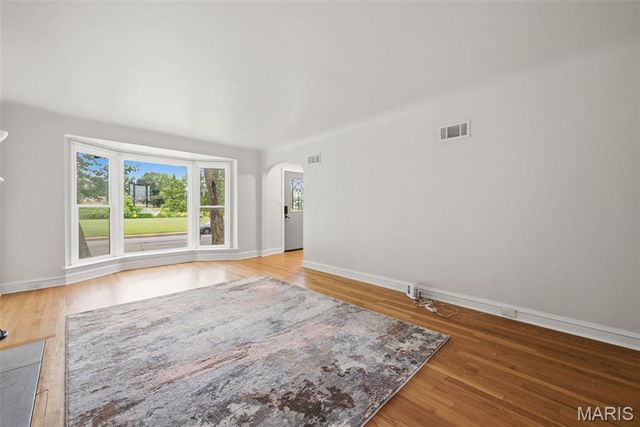 7475 Shaftesbury Avenue, St Louis, MO 63130