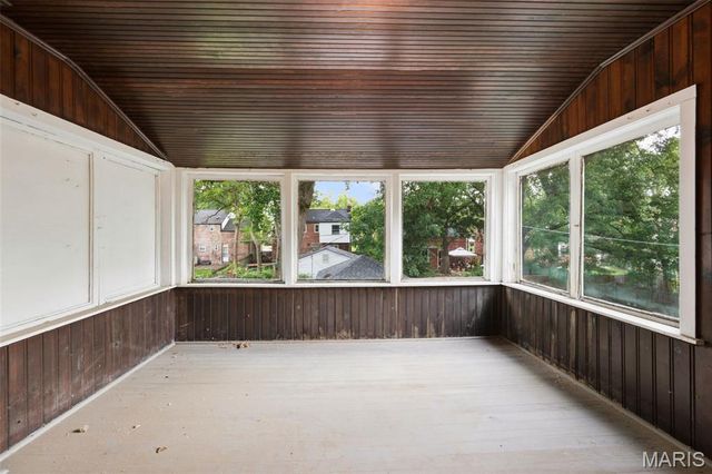7475 Shaftesbury Avenue, St Louis, MO 63130