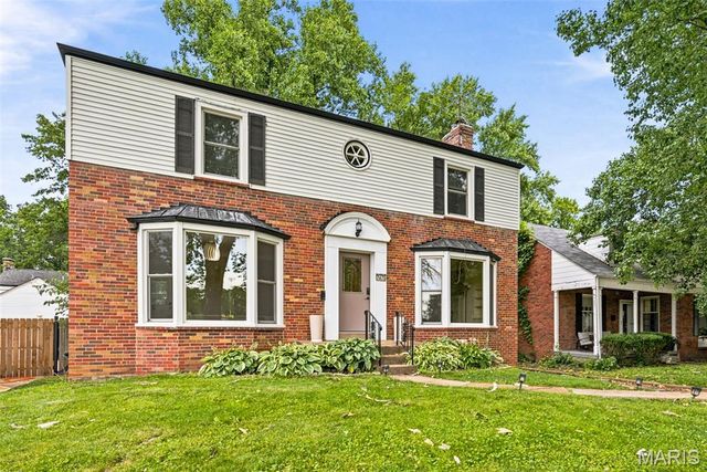 7475 Shaftesbury Avenue, St Louis, MO 63130