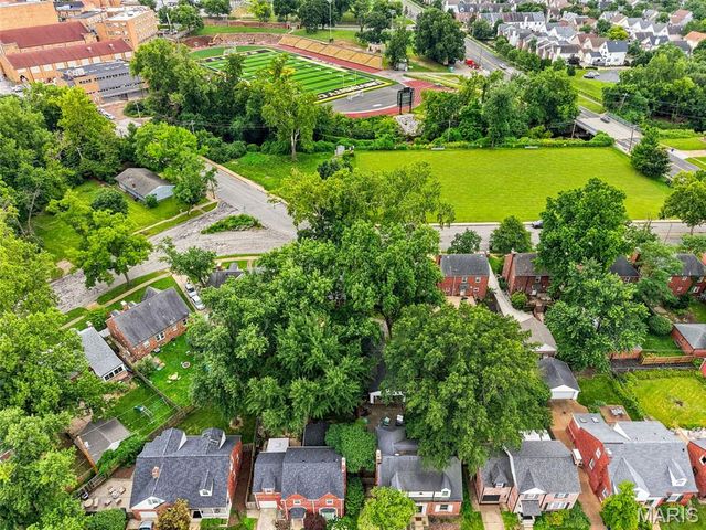 7475 Shaftesbury Avenue, St Louis, MO 63130