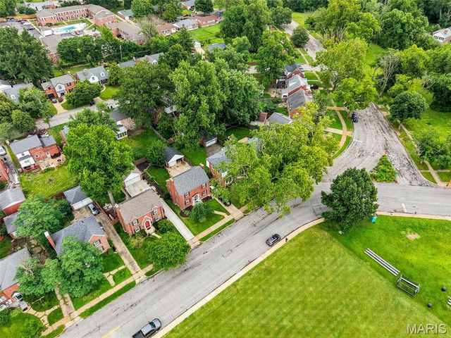 7475 Shaftesbury Avenue, St Louis, MO 63130