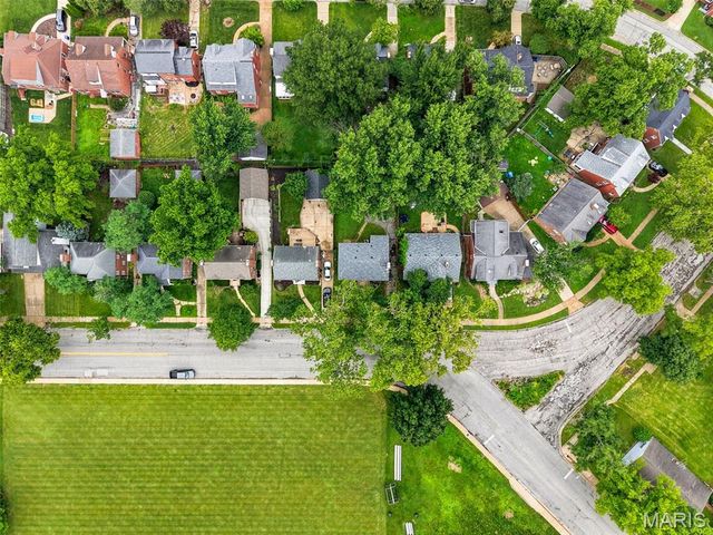 7475 Shaftesbury Avenue, St Louis, MO 63130