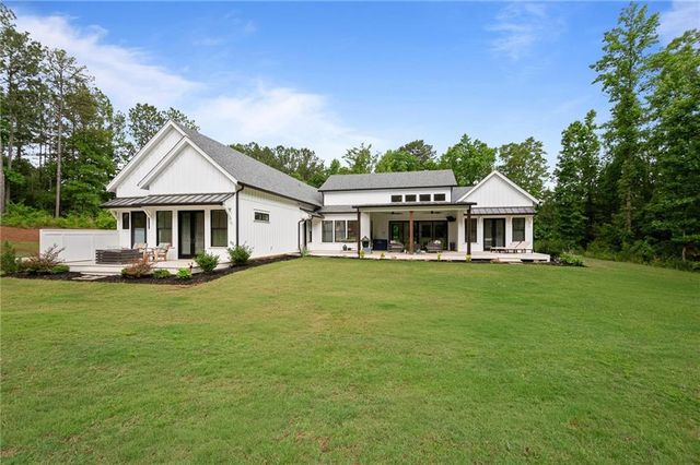 1230 Blalock Lakes Drive, Newnan, GA 30263