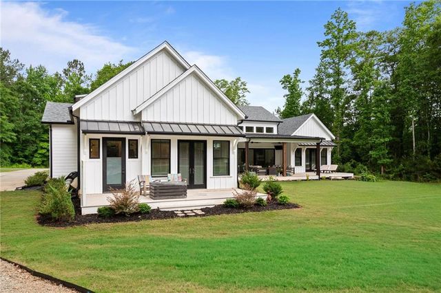 1230 Blalock Lakes Drive, Newnan, GA 30263