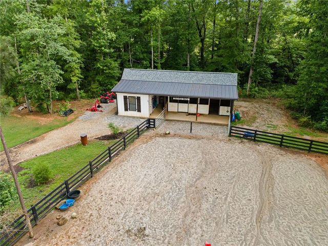 1230 Blalock Lakes Drive, Newnan, GA 30263