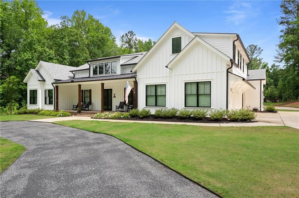 1230 Blalock Lakes Drive, Newnan, GA 30263