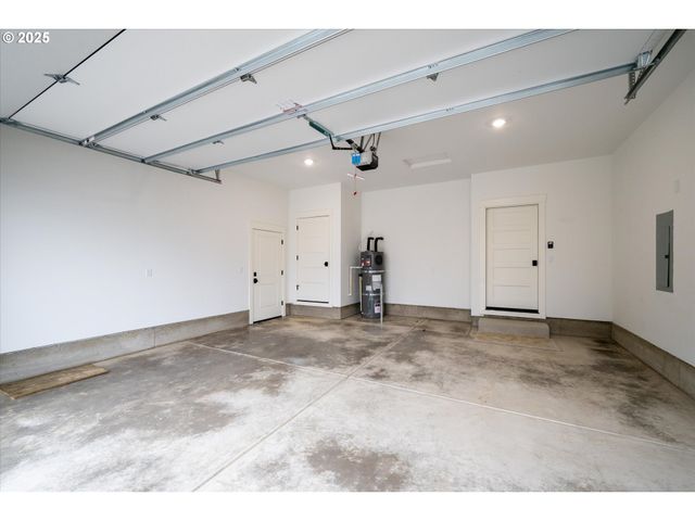 88139 JAMESON Way, Veneta, OR 97487