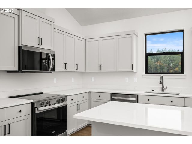 88139 JAMESON Way, Veneta, OR 97487