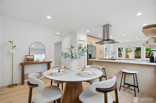11229 NE 106th Place, Kirkland, WA 98033