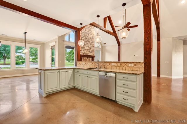 891 E 181st Street, Mounds, OK 74047