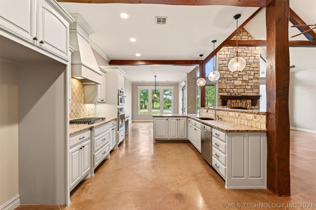 891 E 181st Street, Mounds, OK 74047
