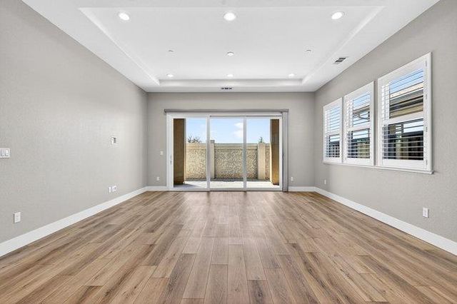 2080 White Oak Drive, Hollister, CA 95023