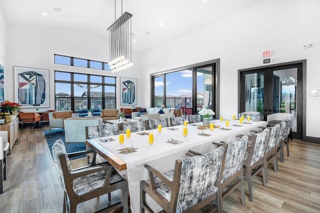 2080 White Oak Drive, Hollister, CA 95023