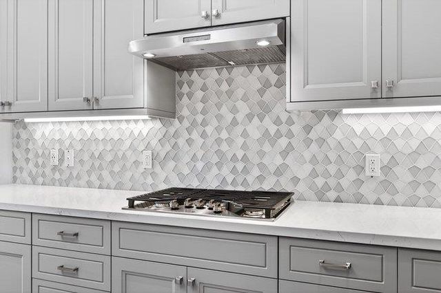 2080 White Oak Drive, Hollister, CA 95023