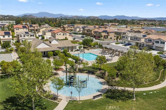 24282 Hazelnut Ave, Murrieta, CA 92562