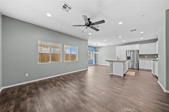 24282 Hazelnut Ave, Murrieta, CA 92562