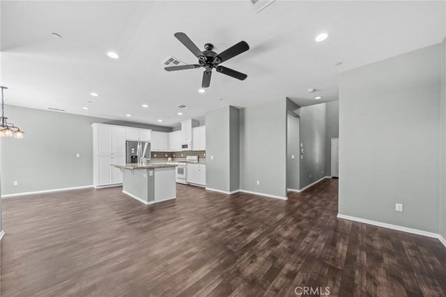 24282 Hazelnut Ave, Murrieta, CA 92562
