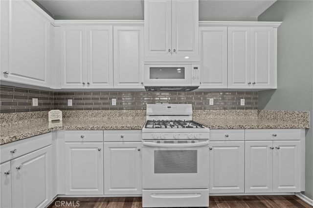 24282 Hazelnut Ave, Murrieta, CA 92562