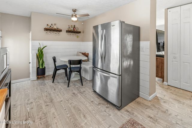 11603 Chasewood Ct, Louisville, KY 40229