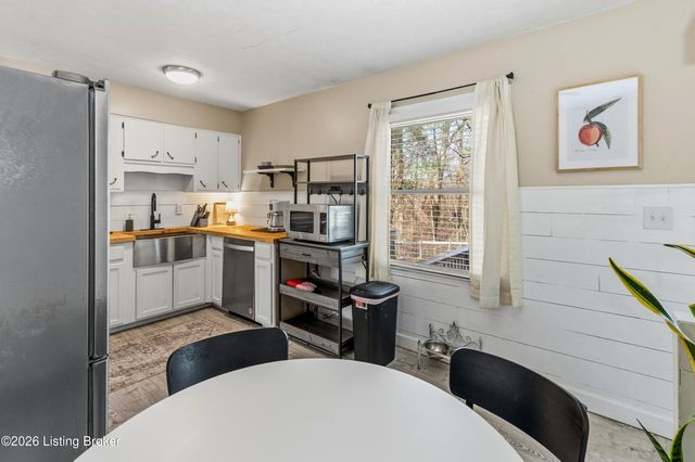 11603 Chasewood Ct, Louisville, KY 40229