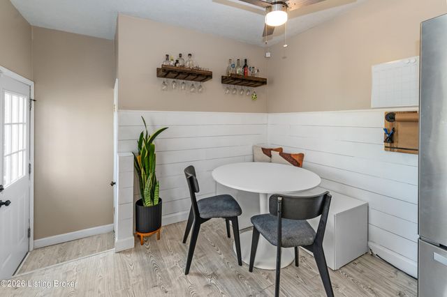 11603 Chasewood Ct, Louisville, KY 40229