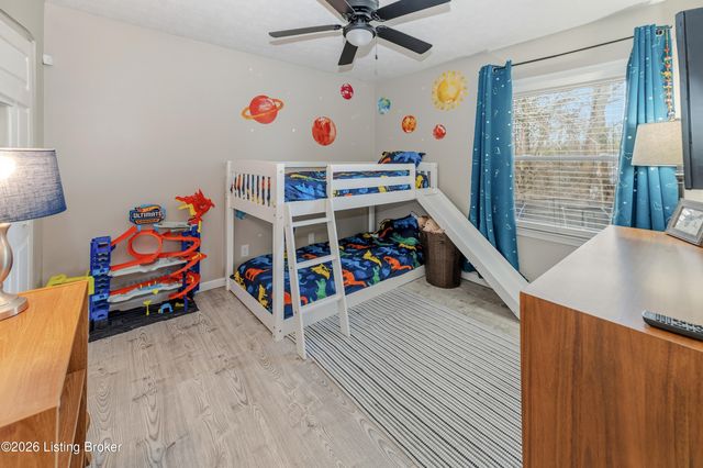 11603 Chasewood Ct, Louisville, KY 40229