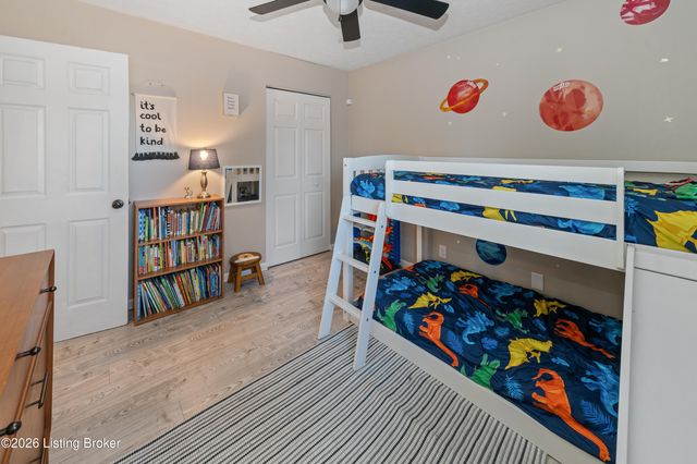 11603 Chasewood Ct, Louisville, KY 40229