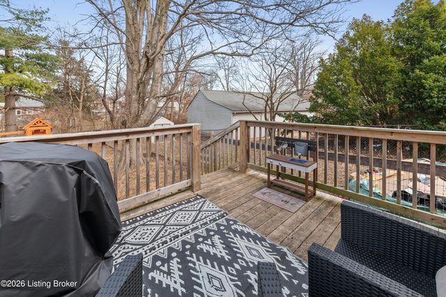 11603 Chasewood Ct, Louisville, KY 40229