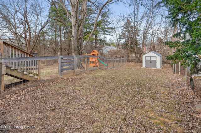 11603 Chasewood Ct, Louisville, KY 40229