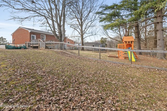 11603 Chasewood Ct, Louisville, KY 40229