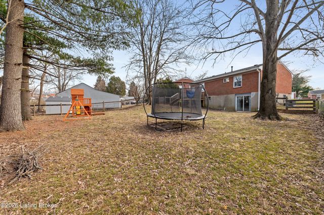 11603 Chasewood Ct, Louisville, KY 40229