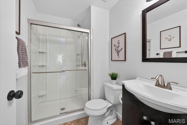 899 Parma Drive, Ballwin, MO 63021