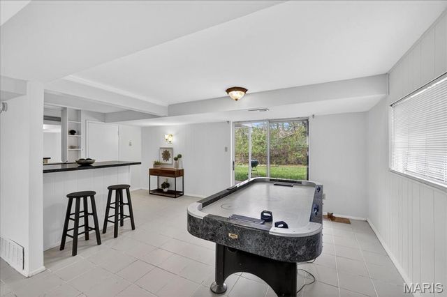 899 Parma Drive, Ballwin, MO 63021