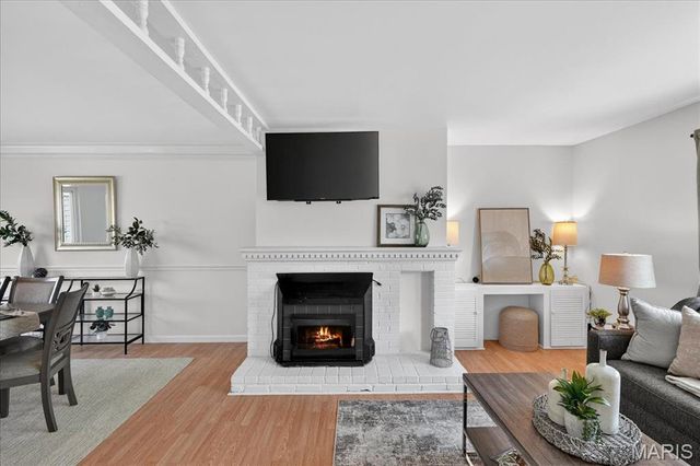 899 Parma Drive, Ballwin, MO 63021