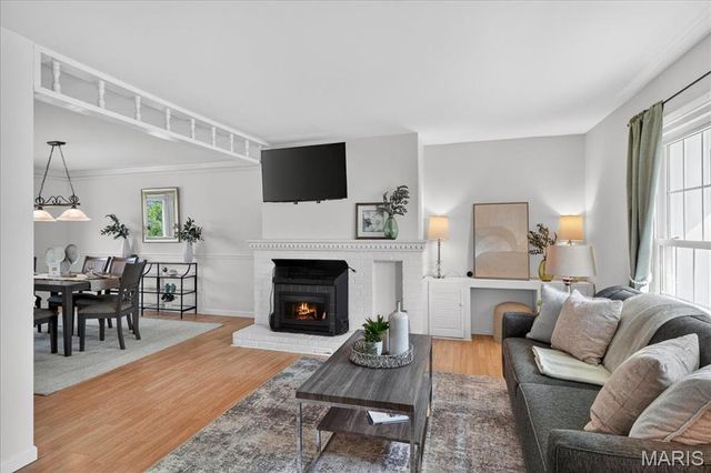 899 Parma Drive, Ballwin, MO 63021