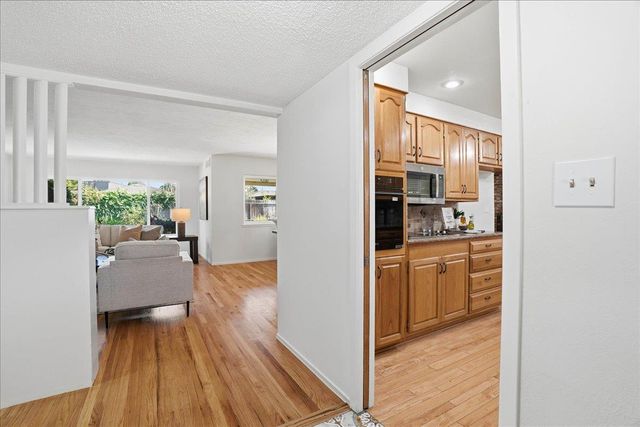 4812 Alexon Way, Carmichael, CA 95608