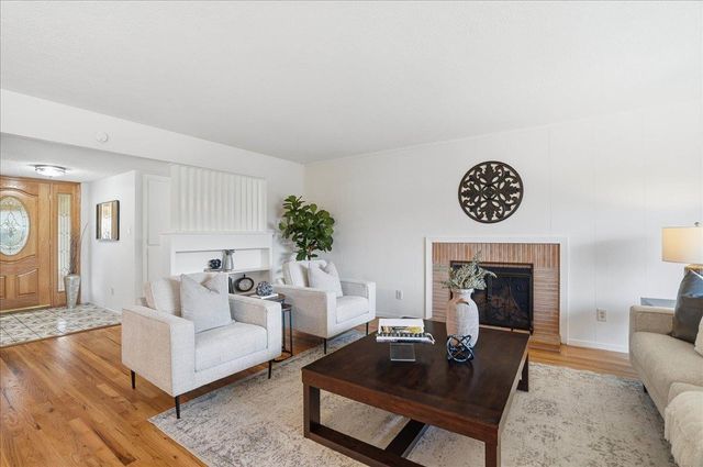 4812 Alexon Way, Carmichael, CA 95608