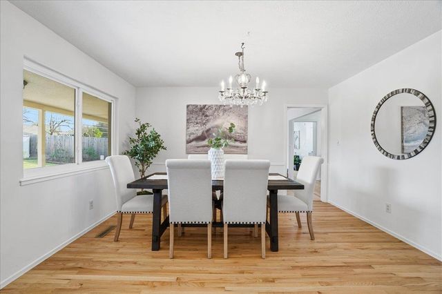 4812 Alexon Way, Carmichael, CA 95608