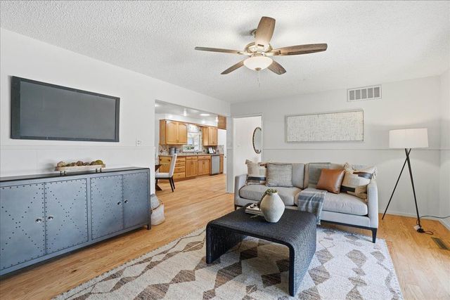 4812 Alexon Way, Carmichael, CA 95608