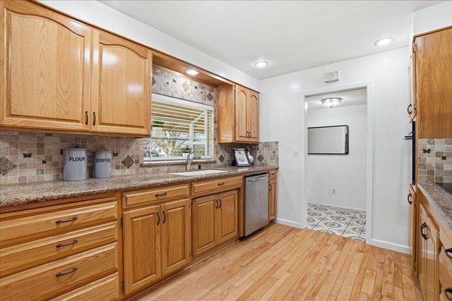 4812 Alexon Way, Carmichael, CA 95608