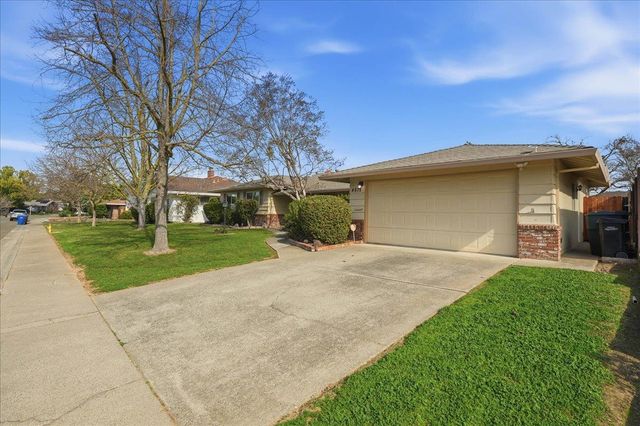 4812 Alexon Way, Carmichael, CA 95608
