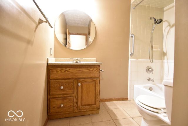 705 Woodcreek Court, Greenwood, IN 46142
