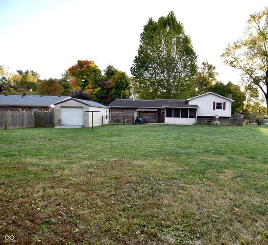 705 Woodcreek Court, Greenwood, IN 46142