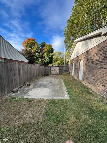 705 Woodcreek Court, Greenwood, IN 46142
