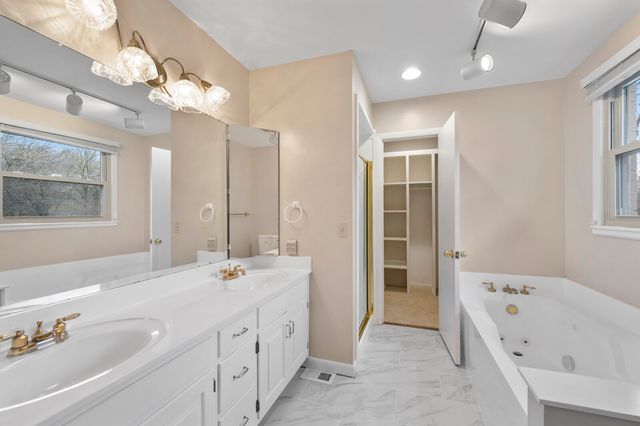 1941 Otter Creek Rd, Nashville, TN 37215