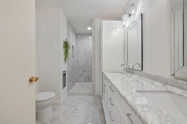 1941 Otter Creek Rd, Nashville, TN 37215