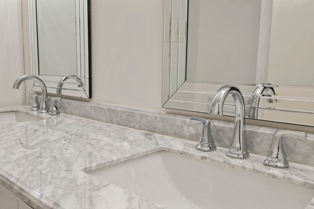 1941 Otter Creek Rd, Nashville, TN 37215