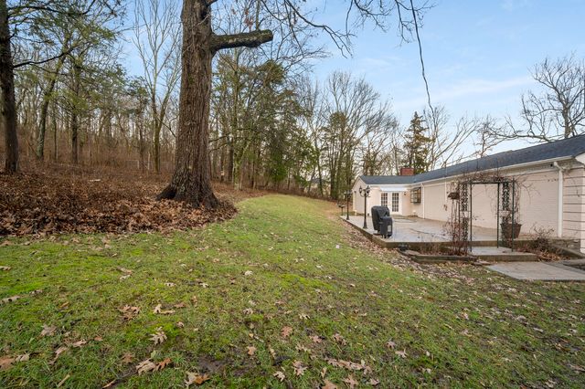 1941 Otter Creek Rd, Nashville, TN 37215