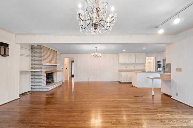 1941 Otter Creek Rd, Nashville, TN 37215