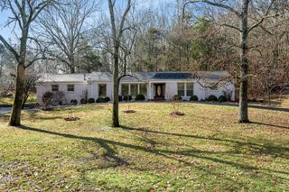 1941 Otter Creek Rd, Nashville, TN 37215